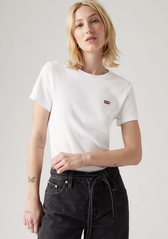 Levi's® T-Shirt »ESSENTIAL HM SS TEE« Taillierter Schnitt