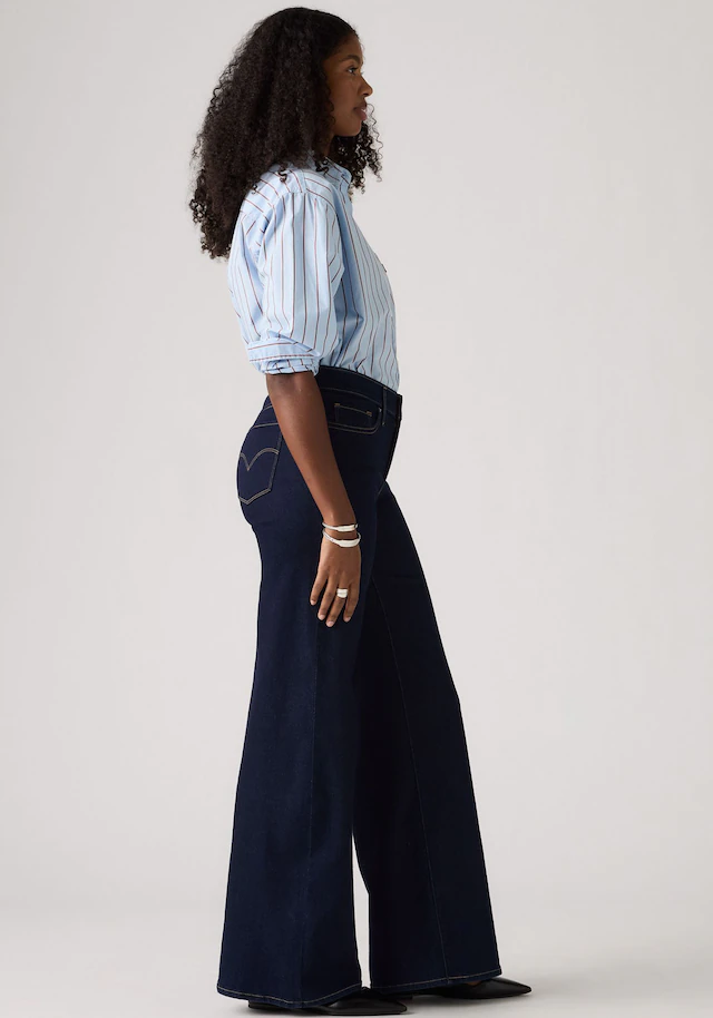 Levi's® Weite Jeans »Jeans 318 SHAPING« im Five-Pocket Style