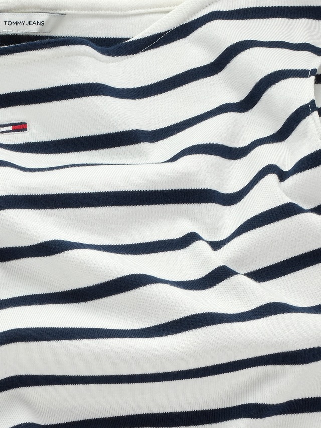 Tommy Jeans Tanktop »TJW BOAT NECK TOP SS EXT« mit Logostickerei