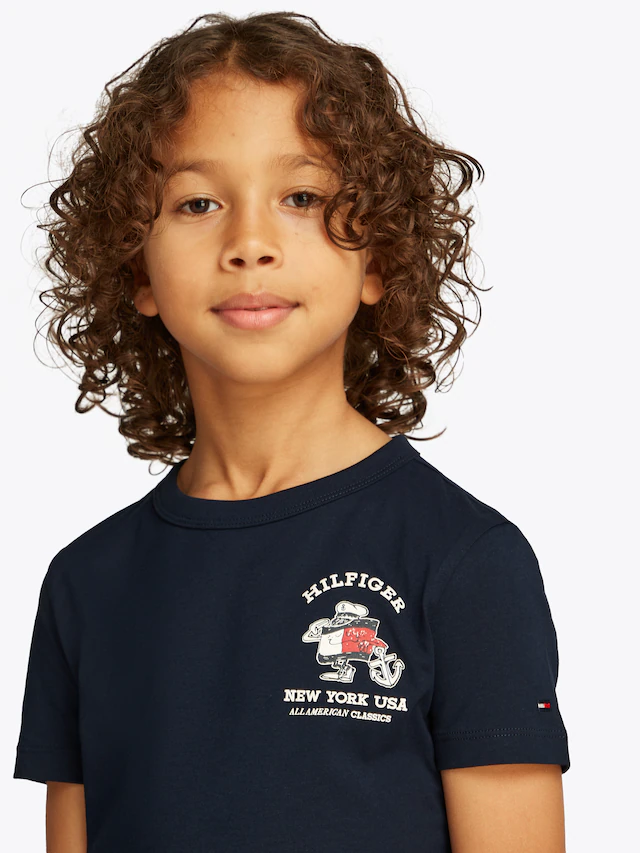 Tommy Hilfiger T-Shirt »FLAG FUN TEE SS« mit Grafik-Logo