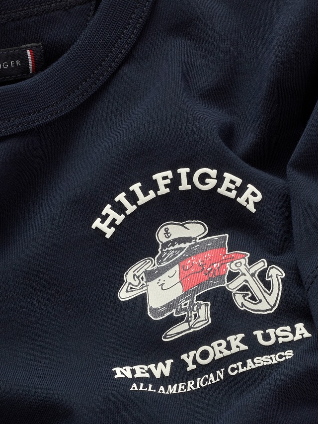 Tommy Hilfiger T-Shirt »FLAG FUN TEE SS« mit Grafik-Logo