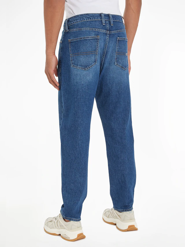 Tommy Jeans Gerade Jeans »Isaac Relaxed Tapered« Relaxed‑Fit‑Jeans mit konisch zulaufendem Bein