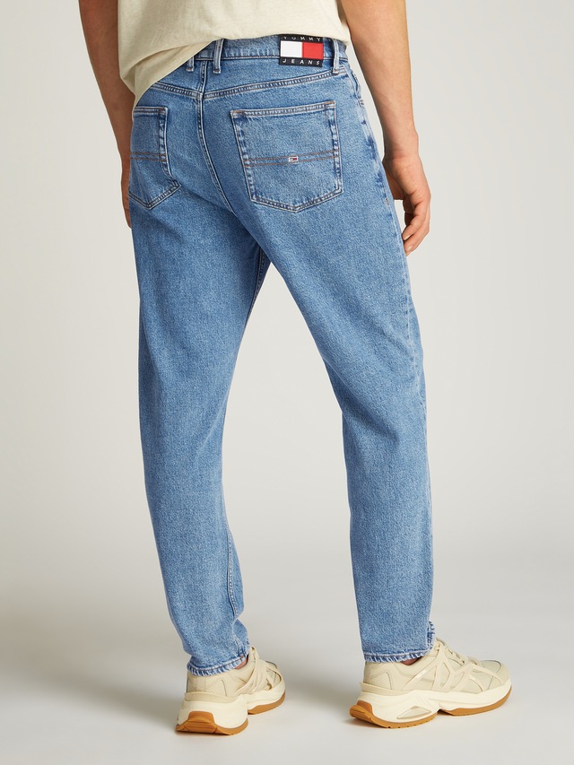 Tommy Jeans Gerade Jeans »Isaac Relaxed Tapered« Relaxed‑Fit‑Jeans mit konisch zulaufendem Bein