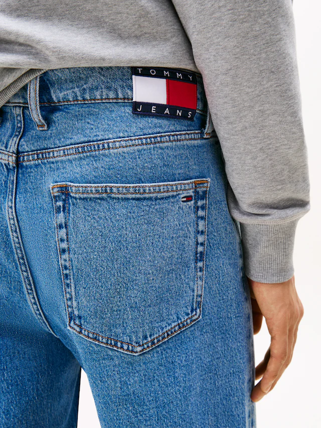 Tommy Jeans Gerade Jeans »Isaac Relaxed Tapered« Relaxed‑Fit‑Jeans mit konisch zulaufendem Bein