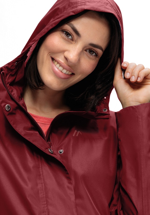Maier Sports Allwetterjacke »Da-Jacke mTEX Brocken Long W« mit Kapuze mit Kapuze, wärmeisolierend, po-bedeckend, hinten länger geschnitten