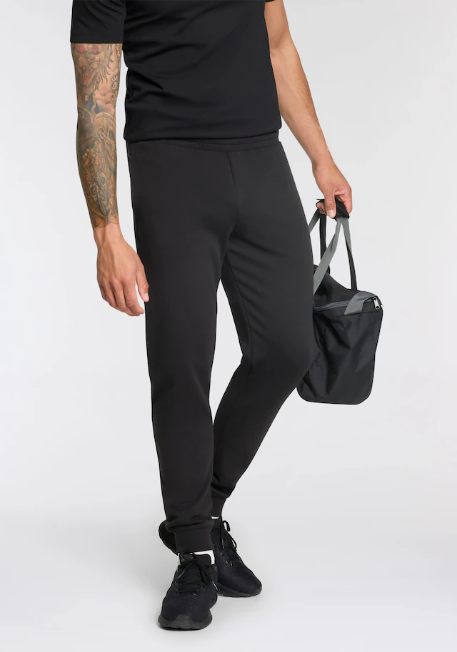 PUMA Trainingshose »ESS LOGO LAB EXECUTION SWEATPANTS TR CL« Regular Fit, für Sport und Freizeit, sportlicher Stil