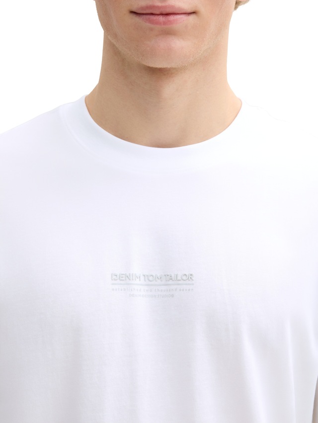 TOM TAILOR Denim Rundhalsshirt mit Marken-Frontprint