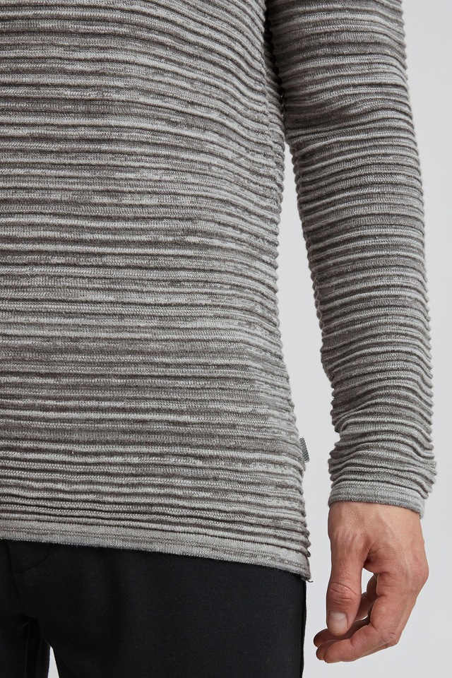 !Solid Rundhalspullover »Strickrundhalspullov SDStruan«