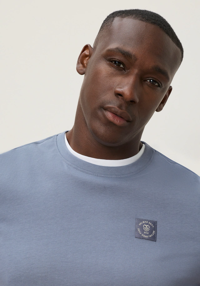 DELMAO Rundhalsshirt mit Markenlabel