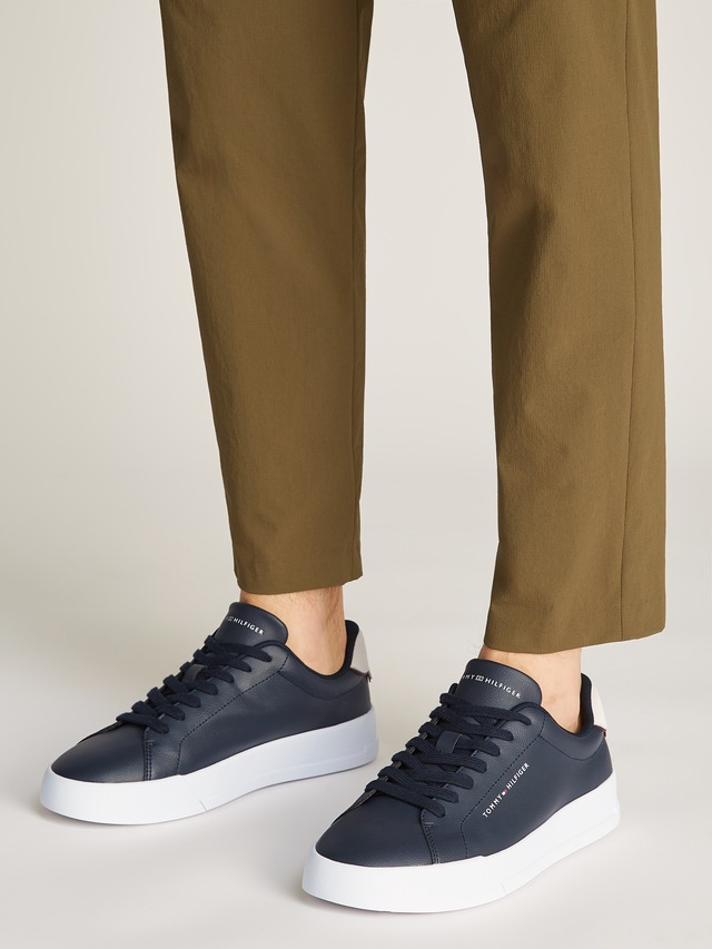 Tommy Hilfiger Sneaker »TH COURT LTH DETAIL ESS« , Freizeitschuh, Halbschuh, Schnürschuh mit seitlichem Logoschriftzug