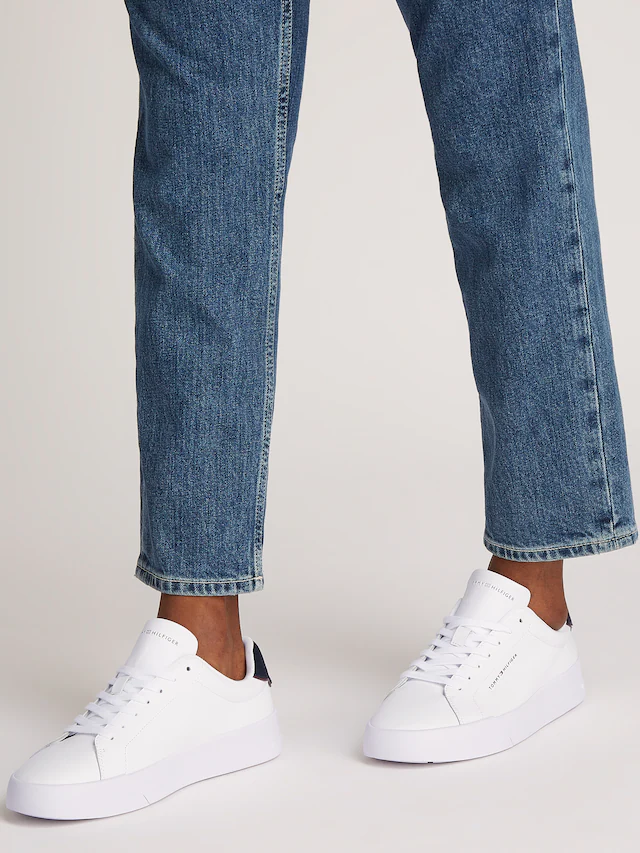 Tommy Hilfiger Sneaker »TH COURT LTH DETAIL ESS« , Freizeitschuh, Halbschuh, Schnürschuh mit seitlichem Logoschriftzug