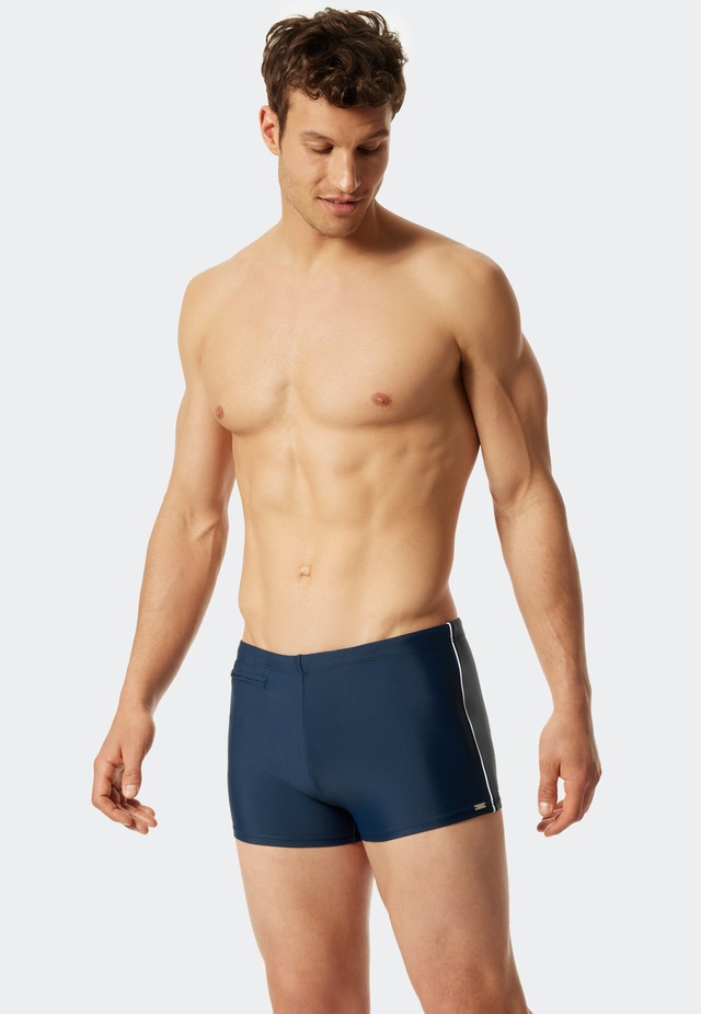 Schiesser Badehose »Nautical Casual« mit seitlichen Streifen, flache Reißverschlusstasche