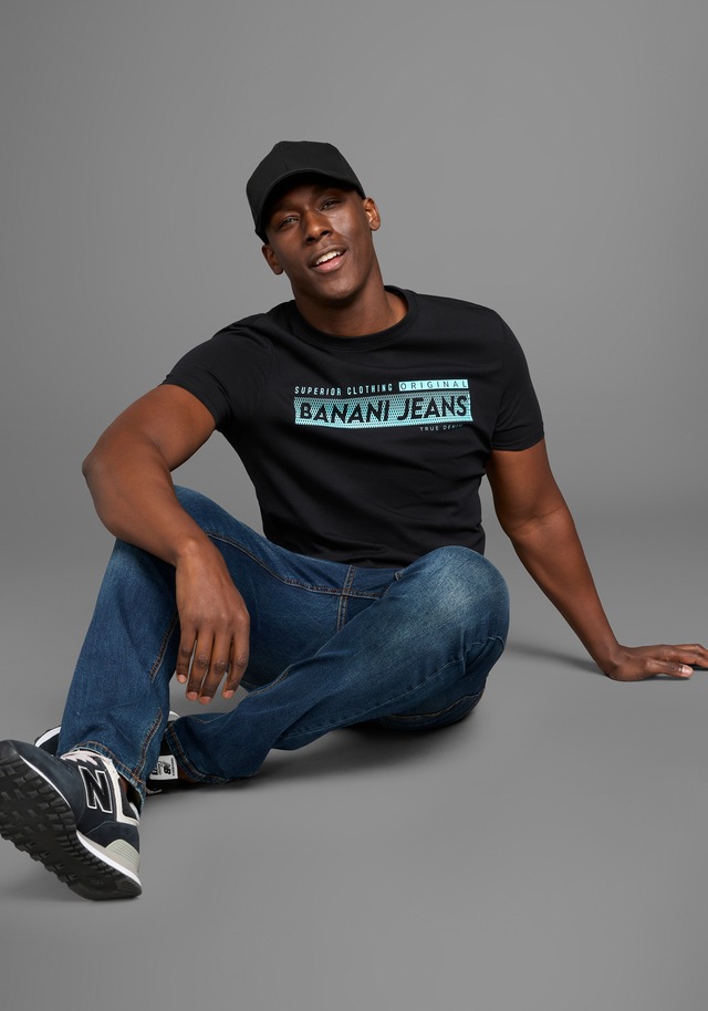 Bruno Banani T-Shirt T-Shirt in schmaler Passform