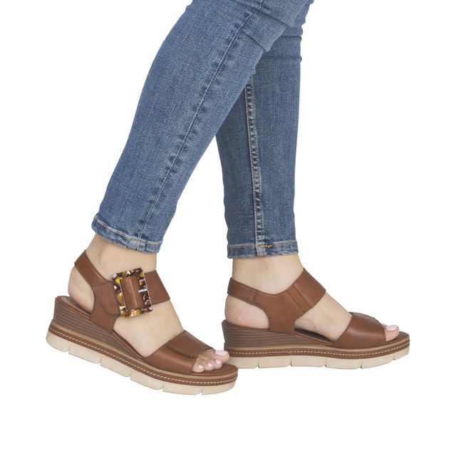 Remonte Keilsandalette »Elisabeth Hurley-Collection« Keilabsatz, Riemensandale, Sommerschuh, auffällige Zierschnalle