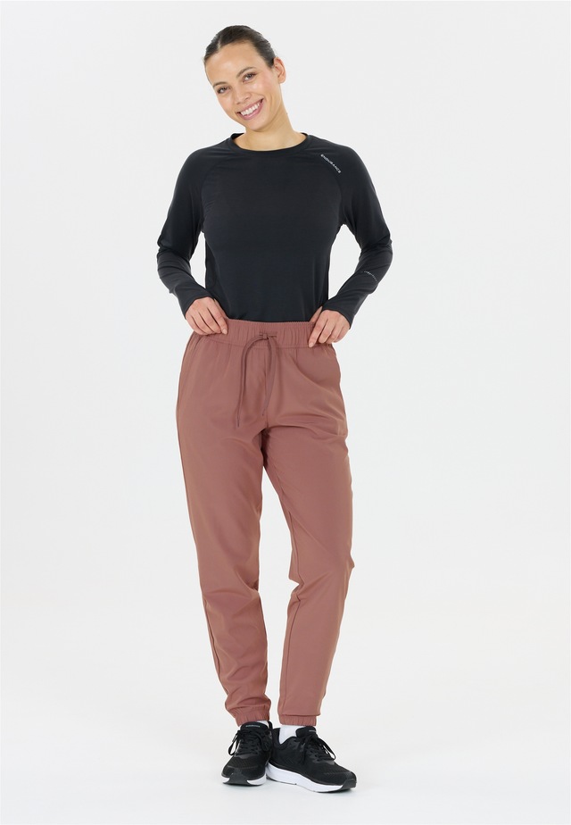 ENDURANCE Sweathose »Chaya« aus bequemem und schnell trocknendem Material