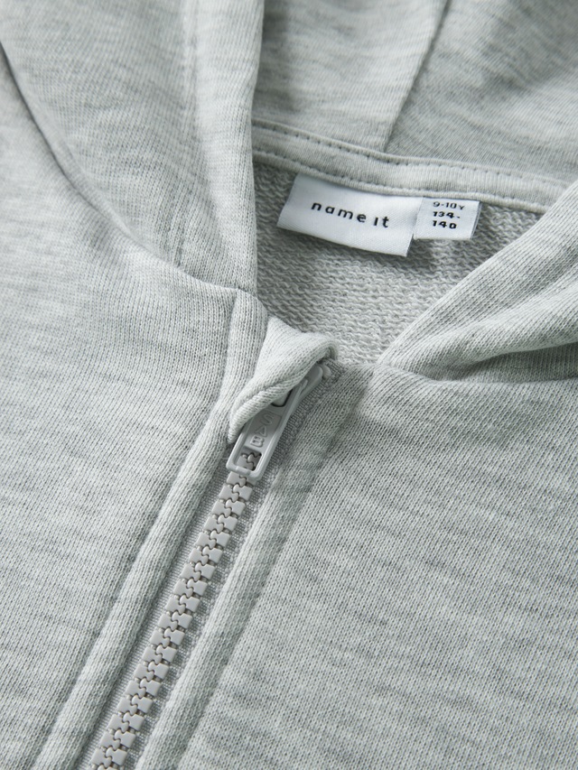 Name It Kapuzensweatjacke »NKFMILLE SHORT NREG SWE CARD WH UNB NOOS«