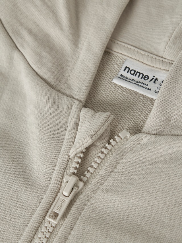 Name It Kapuzensweatjacke »NKFMILLE SHORT NREG SWE CARD WH UNB NOOS«