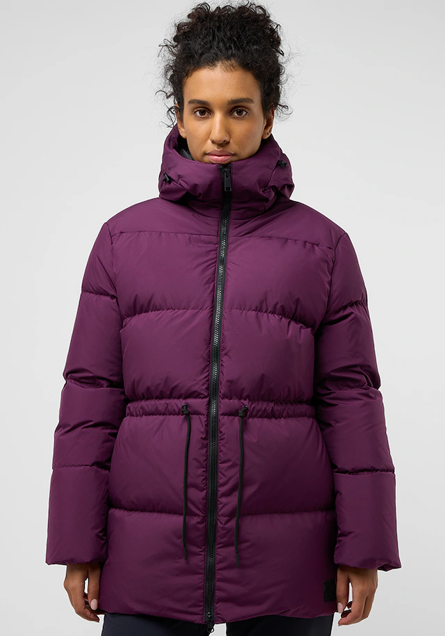 Jack Wolfskin Daunenjacke »KIRSCHALLEE JKT W« mit Kapuze mit Hüfttaschen, wasserabweisend, windabweisend, FAIR WEAR FOUNDATION