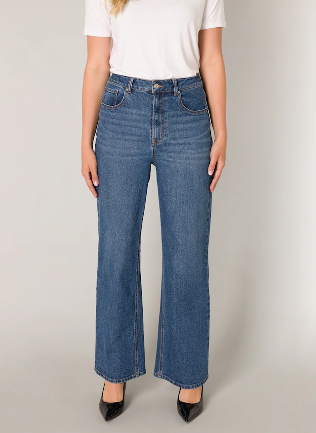 Base Level Weite Jeans »Amy« mit Waschung