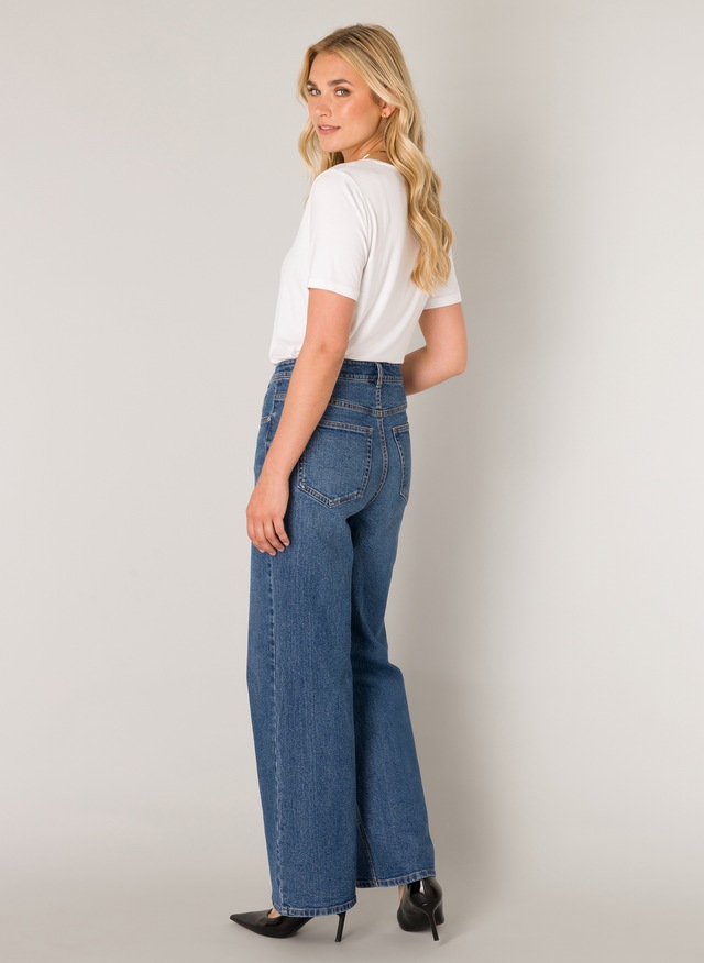 Base Level Weite Jeans »Amy« mit Waschung