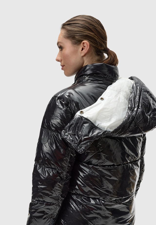 Ragwear Steppjacke »Roobie« mit Kapuze super stylische, gänzende Damen Winterjacke