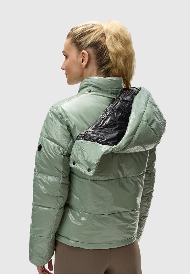 Ragwear Steppjacke »Roobie« mit Kapuze super stylische, gänzende Damen Winterjacke