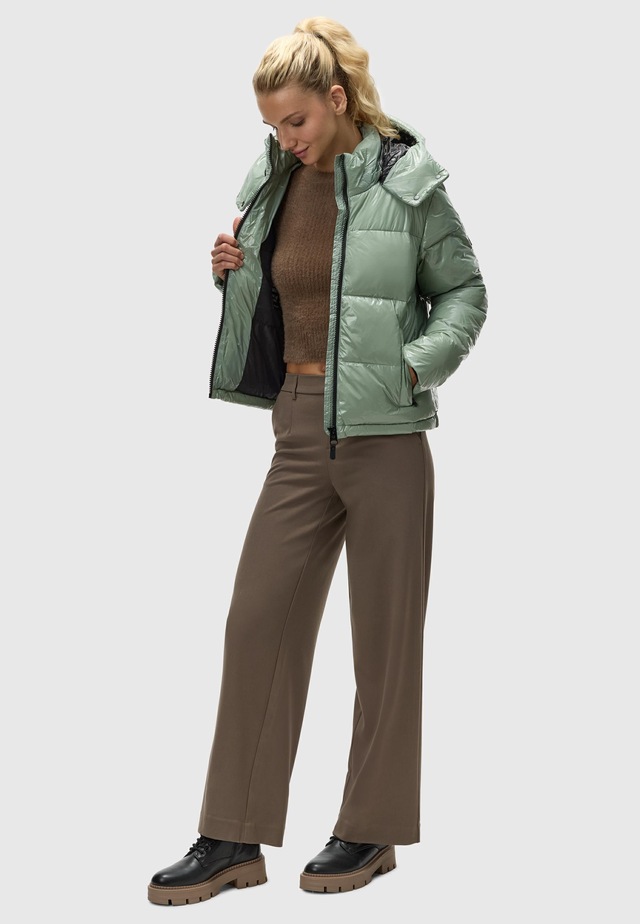 Ragwear Steppjacke »Roobie« mit Kapuze super stylische, gänzende Damen Winterjacke