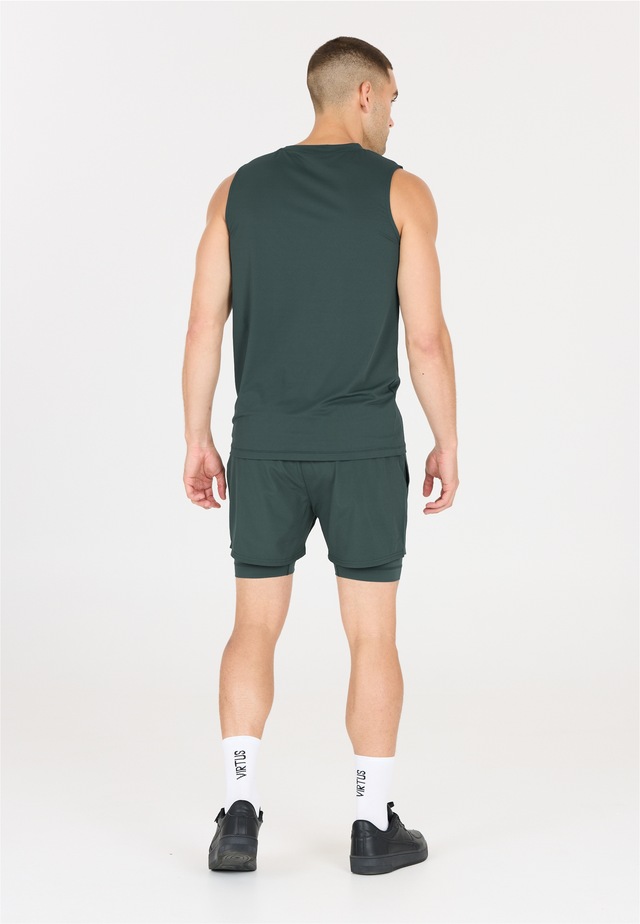 Virtus Shorts »Zayne« mit 4-Wege-Stretch und Innenhose