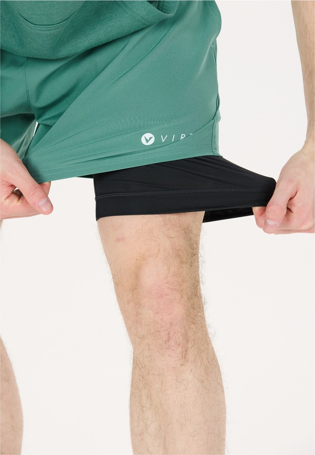 Virtus Shorts »Zayne« mit 4-Wege-Stretch und Innenhose