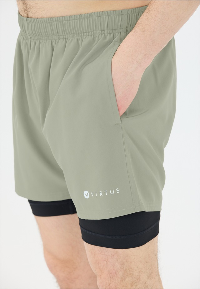 Virtus Shorts »Zayne« mit 4-Wege-Stretch und Innenhose