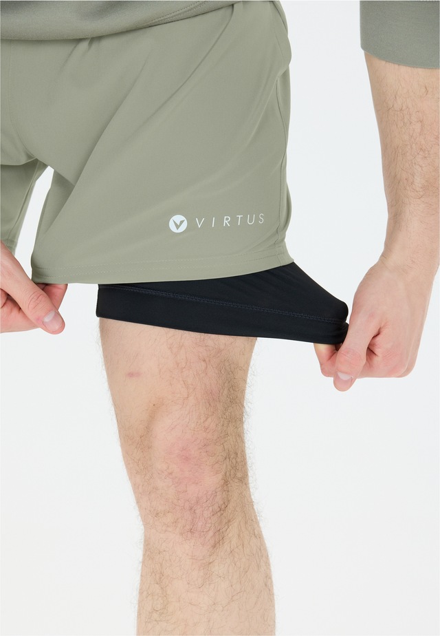 Virtus Shorts »Zayne« mit 4-Wege-Stretch und Innenhose