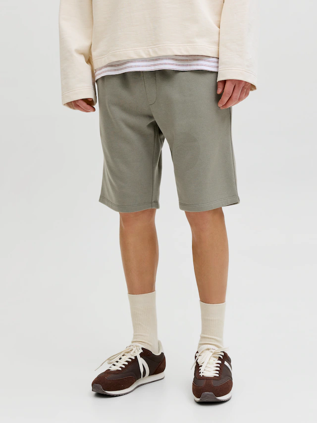 Jack & Jones Sweatshorts »JPSTGORDON mit elastischem Bund« unifarben, modisch, regular fit, Webstoff