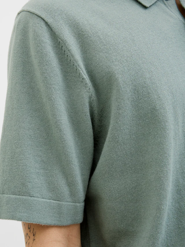 Jack & Jones Kurzarmpullover »JJEEMIL KNIT RELAXED POLO SS SN« mit Polo Kragen