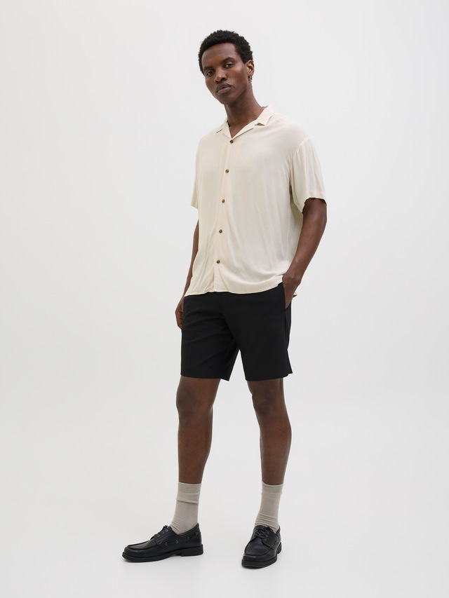 Jack & Jones Kurzarmhemd »JJEJEFF SOLID RESORT SHIRT S/S SN« mit Resort Kragen