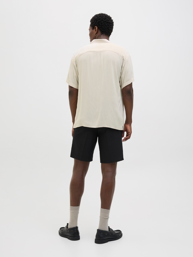 Jack & Jones Kurzarmhemd »JJEJEFF SOLID RESORT SHIRT S/S SN« mit Resort Kragen