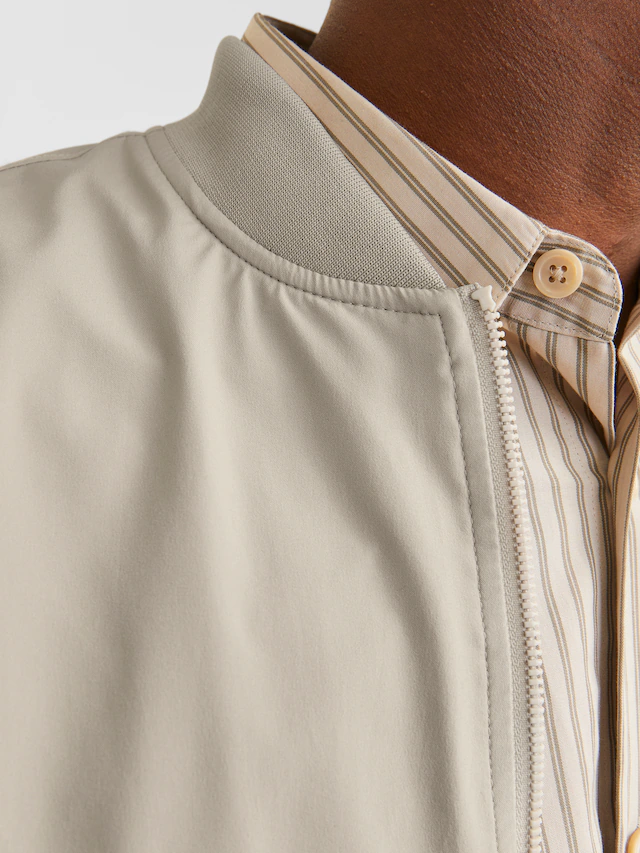 Jack & Jones Bomberjacke »JJECHARGE BOMBER JACKET NOOS« ohne Kapuze mit Rippbündchen