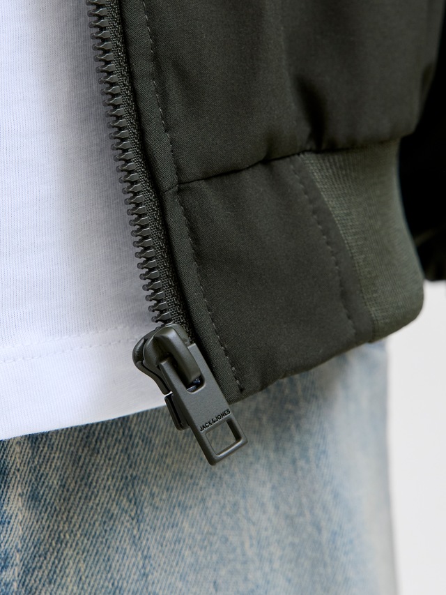 Jack & Jones Bomberjacke »JJECHARGE BOMBER JACKET NOOS« ohne Kapuze mit Rippbündchen