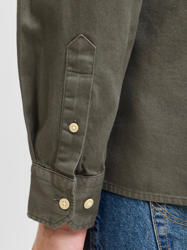 Jack & Jones Langarmhemd »JJETRAVIS SHIRT LS NOOS« mit Brusttaschen