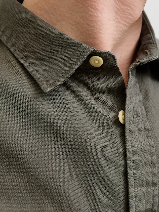Jack & Jones Langarmhemd »JJETRAVIS SHIRT LS NOOS« mit Brusttaschen