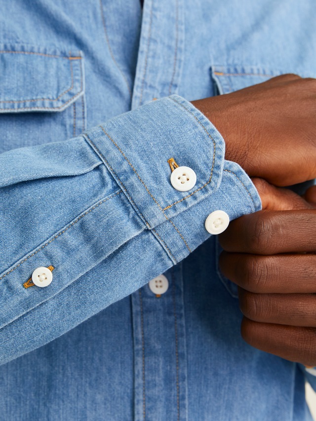 Jack & Jones Langarmhemd »JJETRAVIS SHIRT LS NOOS« mit Brusttaschen