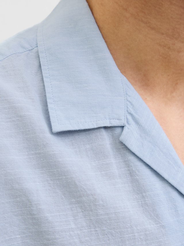 Jack & Jones »JJESUMMER RESORT SHIRT SS SN« mit Resort Kragen