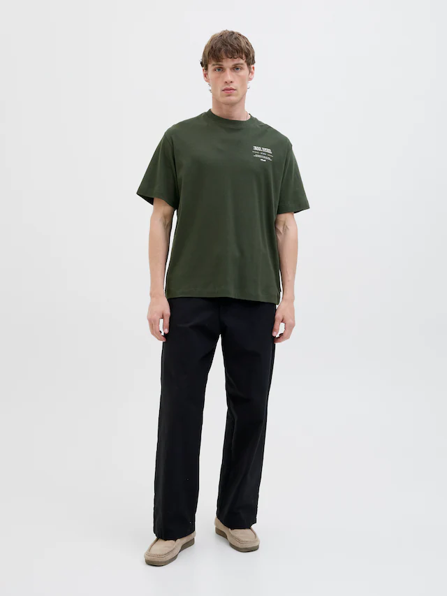 Jack & Jones Rundhalsshirt »JJEURBAN EDGE STUDIO TEE SS O-NECK NOOS« mit Front und Back Print