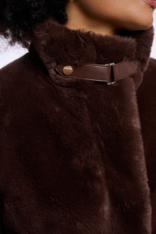Rino & Pelle Fellimitatjacke »AMBRA« mit Riemen-Detail