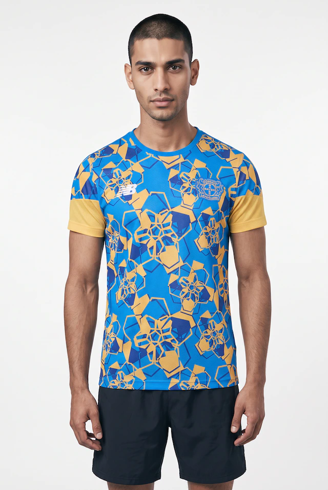 New Balance Trainingsshirt »BAYER 04 LEVERKUSEN MATCH JERSEY« Kurzarmdesign, für Erwachsene, schnell trocknend, atmungsaktiv