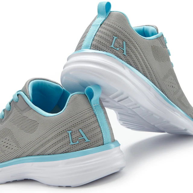 LASCANA Sneaker »Freizeitschuh, Halbschuh, Turnschuhe,« NEU mit farbigen Details im sportiven Look VEGAN