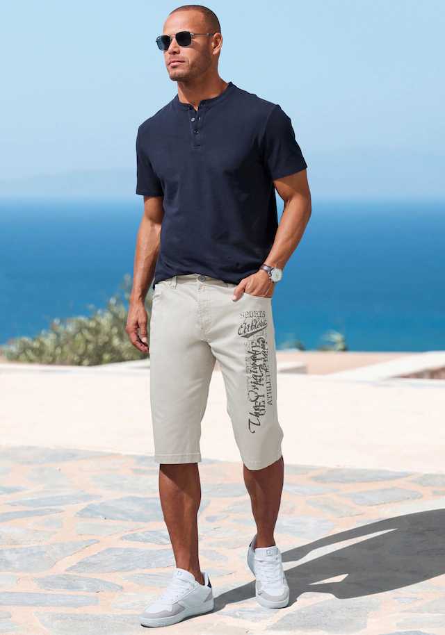John Devin Bermudas »- bedruckte Shorts aus elastischer Baumwollmischung« mit großem Druck auf dem Bein, 3/4 Shorts