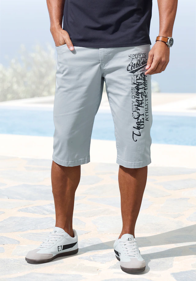 John Devin Bermudas »- bedruckte Shorts aus elastischer Baumwollmischung« mit großem Druck auf dem Bein, 3/4 Shorts