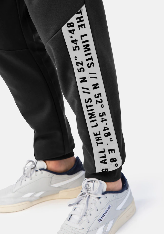 HERO by John Medoox Sporthose »JAMES Jogginghose Sportspant« Sporthose Tapered Fit Sport Funktionsqualität für Herren