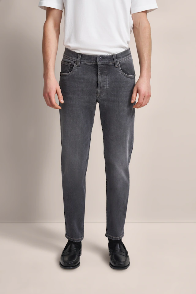 bugatti 5-Pocket-Jeans mit dezenter Waschung