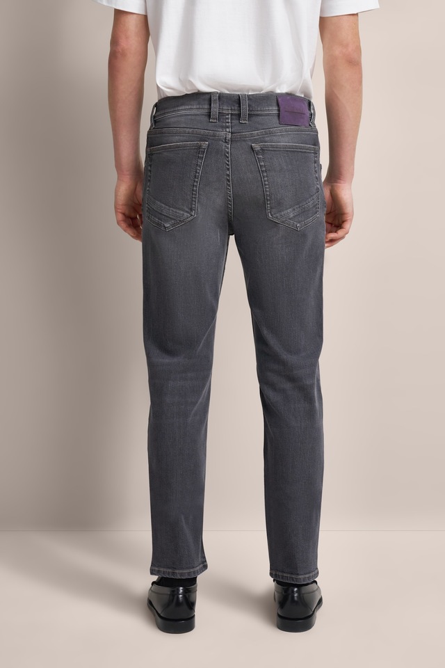bugatti 5-Pocket-Jeans mit dezenter Waschung